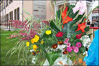 30 августа 2008 г., Барнаул   Цветы Барнаулу в день рождения!