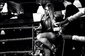 2 декабрь 2016 г., Барнаул © Амител Вячеслав Мельников   Девушки и бокс: "Великий бой на Алтае" прошел в Барнауле без Валуева