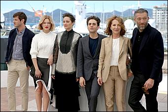    Спилберг, Терон и слезы Долана: 69-й Каннский кинофестиваль в фотографиях 