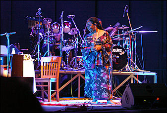 5 октября 2006 г., Барнаул   Пресс-конференция и концерт Цезарии Эворы