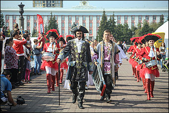 24 августа 2019 г., Барнаул   10 тонн сыра, 20 тысяч гостей: как в Барнауле прошел фестиваль "Дни алтайского сыра"