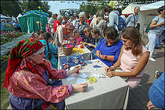 24 августа 2019 г., Барнаул   10 тонн сыра, 20 тысяч гостей: как в Барнауле прошел фестиваль "Дни алтайского сыра"