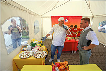 24 августа 2019 г., Барнаул   10 тонн сыра, 20 тысяч гостей: как в Барнауле прошел фестиваль "Дни алтайского сыра"