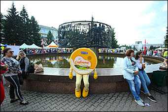 24 августа 2019 г., Барнаул   10 тонн сыра, 20 тысяч гостей: как в Барнауле прошел фестиваль "Дни алтайского сыра"