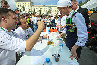 24 августа 2019 г., Барнаул   10 тонн сыра, 20 тысяч гостей: как в Барнауле прошел фестиваль "Дни алтайского сыра"