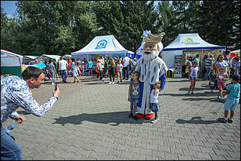 24 августа 2019 г., Барнаул   10 тонн сыра, 20 тысяч гостей: как в Барнауле прошел фестиваль "Дни алтайского сыра"