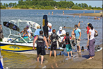 23 июля 2011 г., Барнаул   Тест-драйв автомобилей CITROЁN, открытый чемпионат Алтайского края по вейк-борду и водным лыжам от официального дилера CITROЁN в Алтайском крае - Автоцентра АНТ