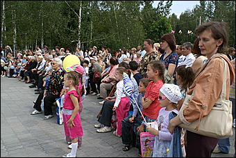 23 августа 2009 г., Барнаул   Праздник цветов и парад невест в Барнауле