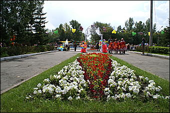 23 августа 2009 г., Барнаул   Праздник цветов и парад невест в Барнауле