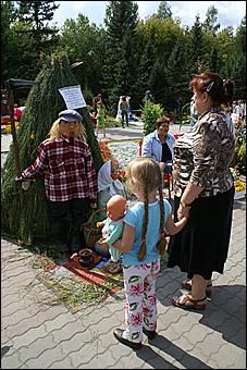 23 августа 2009 г., Барнаул   Праздник цветов и парад невест в Барнауле