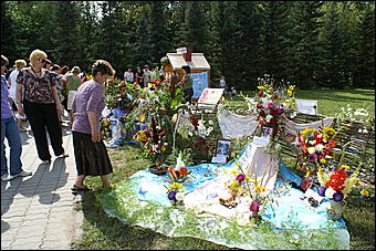 23 августа 2009 г., Барнаул   Праздник цветов и парад невест в Барнауле