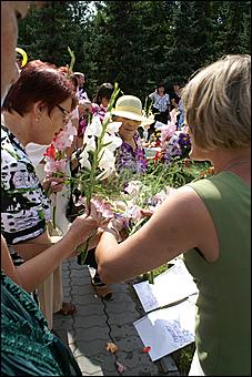 23 августа 2009 г., Барнаул   Праздник цветов и парад невест в Барнауле