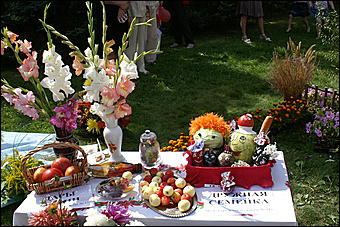 23 августа 2009 г., Барнаул   Праздник цветов и парад невест в Барнауле