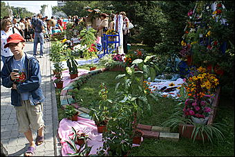 23 августа 2009 г., Барнаул   Праздник цветов и парад невест в Барнауле