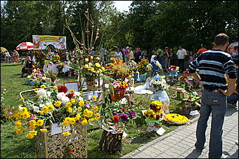 23 августа 2009 г., Барнаул   Праздник цветов и парад невест в Барнауле