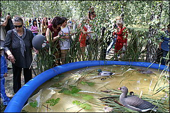 23 августа 2009 г., Барнаул   Праздник цветов и парад невест в Барнауле