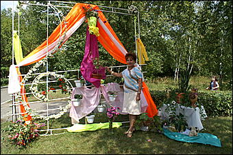 23 августа 2009 г., Барнаул   Праздник цветов и парад невест в Барнауле