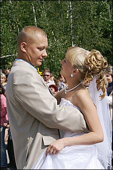 23 августа 2009 г., Барнаул   Праздник цветов и парад невест в Барнауле