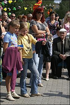 23 августа 2009 г., Барнаул   Праздник цветов и парад невест в Барнауле