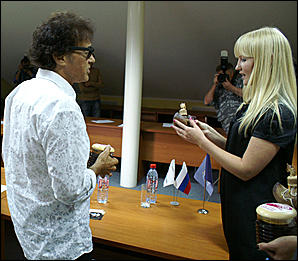 30 августа 2008 г., Барнаул   FR Дэвид дает концерт в Барнауле