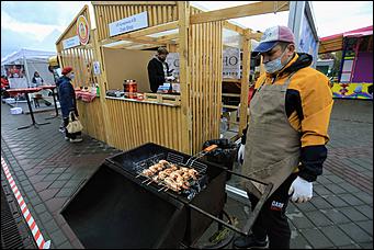 11 сентября 2021 г., Барнаул. Екатерина Смолихина   Без салюта, но с креветками и деревом дружбы. Как Барнаул отметил свой 291-й день рождения