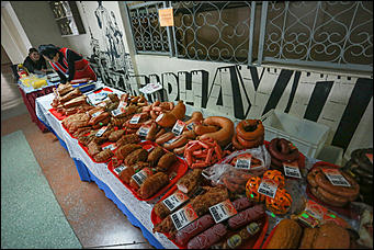 10 сентября 2017 г, Барнаул. Екатерина Смолихина   Шторки, бюллетени и колбаса: как в Барнауле прошел Единый день голосования