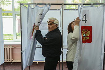 10 сентября 2017 г, Барнаул. Екатерина Смолихина   Шторки, бюллетени и колбаса: как в Барнауле прошел Единый день голосования