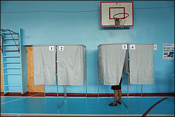 10 сентября 2017 г, Барнаул. Екатерина Смолихина   Шторки, бюллетени и колбаса: как в Барнауле прошел Единый день голосования