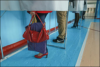 10 сентября 2017 г, Барнаул. Екатерина Смолихина   Шторки, бюллетени и колбаса: как в Барнауле прошел Единый день голосования