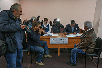 10 сентября 2017 г, Барнаул. Екатерина Смолихина   Шторки, бюллетени и колбаса: как в Барнауле прошел Единый день голосования