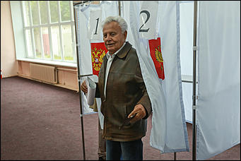 10 сентября 2017 г, Барнаул. Екатерина Смолихина   Шторки, бюллетени и колбаса: как в Барнауле прошел Единый день голосования