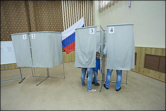 10 сентября 2017 г, Барнаул. Екатерина Смолихина   Шторки, бюллетени и колбаса: как в Барнауле прошел Единый день голосования