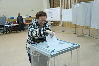 10 сентября 2017 г, Барнаул. Екатерина Смолихина   Шторки, бюллетени и колбаса: как в Барнауле прошел Единый день голосования