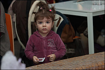 12 декабрь 2016 г., Барнаул © Амител Вячеслав Мельников   Левый – коронный, правый – похоронный. Встреча томских и алтайских кикбоксеров на ринге ТЦ "Арена". Фоторепортаж 