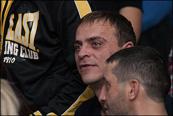 12 декабрь 2016 г., Барнаул © Амител Вячеслав Мельников   Левый – коронный, правый – похоронный. Встреча томских и алтайских кикбоксеров на ринге ТЦ "Арена". Фоторепортаж 