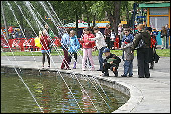 1 июня 2010 г., Барнаул   Празднование Дня защиты детей в Барнауле