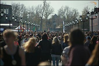 16 сентября 2017 г., Барнаул. Екатерина Смолихина   "Арбат", чумовой оркестр и "Корни": как барнаульцы отгуляли День города