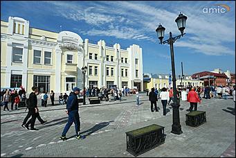 16 сентября 2017 г., Барнаул. Екатерина Смолихина   "Арбат", чумовой оркестр и "Корни": как барнаульцы отгуляли День города