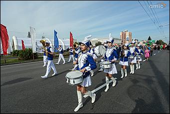 16 сентября 2017 г., Барнаул. Екатерина Смолихина   "Арбат", чумовой оркестр и "Корни": как барнаульцы отгуляли День города