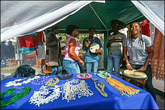 16 сентября 2017 г., Барнаул. Екатерина Смолихина   "Арбат", чумовой оркестр и "Корни": как барнаульцы отгуляли День города