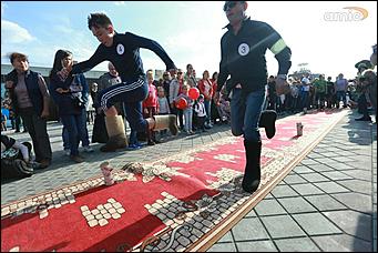 16 сентября 2017 г., Барнаул. Екатерина Смолихина   "Арбат", чумовой оркестр и "Корни": как барнаульцы отгуляли День города