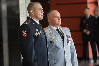 10 ноябрь 2016 г., Барнаул © Амител Вячеслав Мельников   Как поздравляли сотрудников МВД в Барнауле. Фоторепортаж