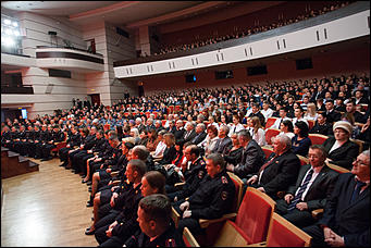 10 ноябрь 2016 г., Барнаул © Амител Вячеслав Мельников   Как поздравляли сотрудников МВД в Барнауле. Фоторепортаж