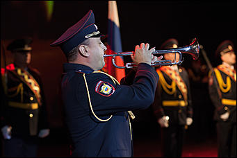 10 ноябрь 2016 г., Барнаул © Амител Вячеслав Мельников   Как поздравляли сотрудников МВД в Барнауле. Фоторепортаж
