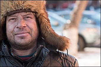 4 февраль 2016 г., Барнаул © Амител Вячеслав Мельников   Мужчины Барнаула, которые попали в объектив фотографа ИА "Амител"