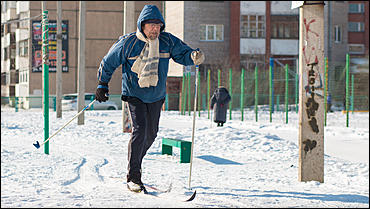 4 февраль 2016 г., Барнаул © Амител Вячеслав Мельников   Мужчины Барнаула, которые попали в объектив фотографа ИА "Амител"