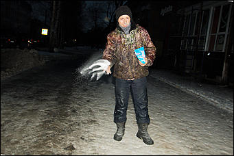 4 февраль 2016 г., Барнаул © Амител Вячеслав Мельников   Мужчины Барнаула, которые попали в объектив фотографа ИА "Амител"