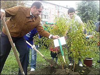 17 сентября 2009 г., Барнаул   Закладка "Аллеи будущего" в Барнауле