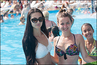 1 август 2016 г., Барнаул  © Амител Вячеслав Мельников   Как выглядят девушки, которые не боятся надевать открытые купальники? 