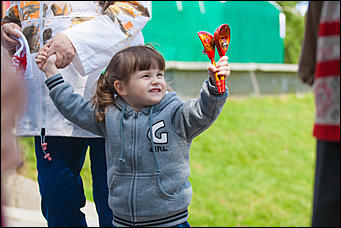 1 июнь 2016 г., Барнаул © Амител Вячеслав Мельников   На лодке в фонтане: как празднуют День защиты детей в Барнауле? 